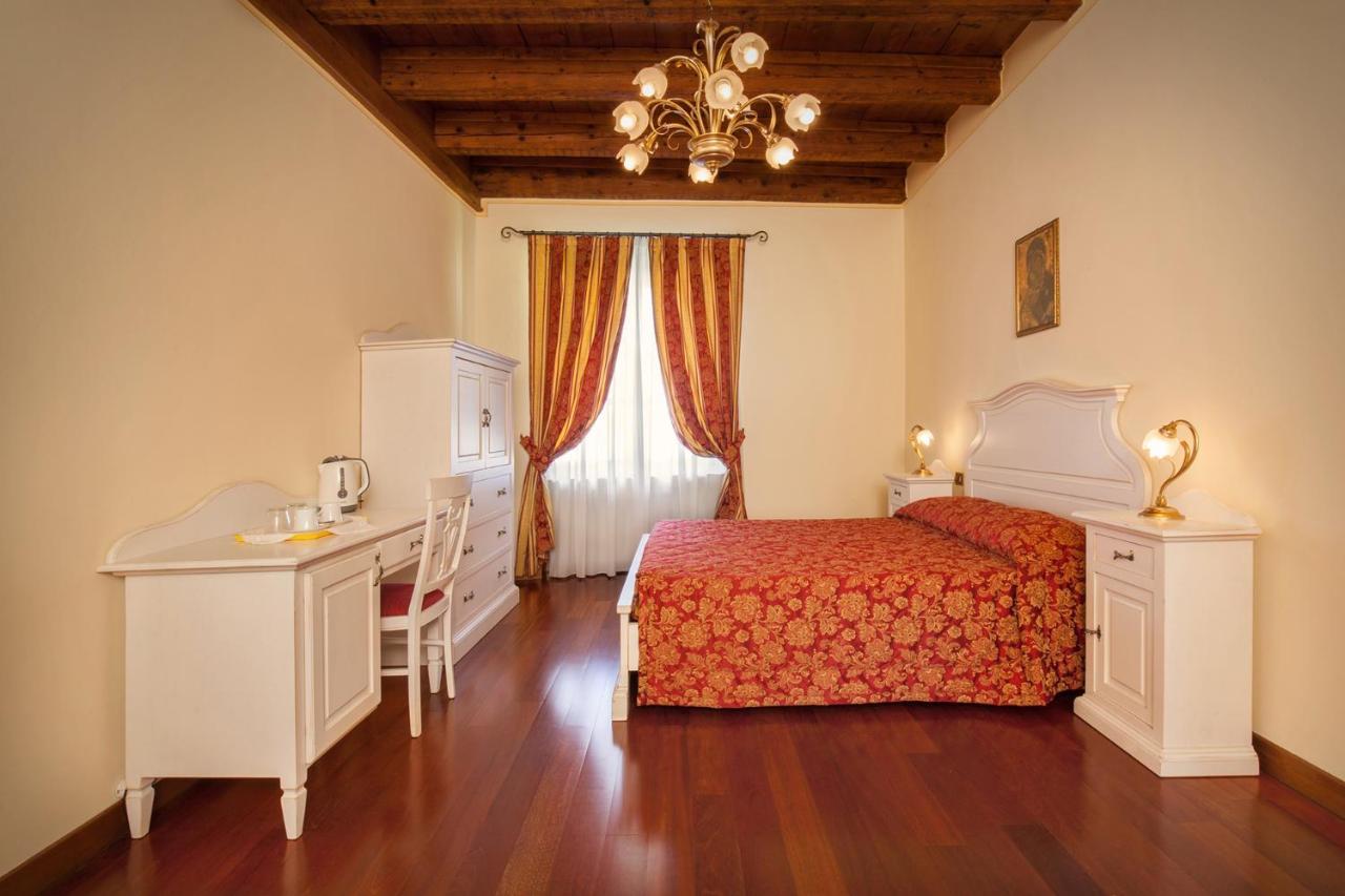 Villa Brignoli Rivalta di Brentino Eksteriør billede